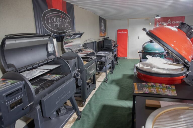 Louisiana Grills And Kamado Display